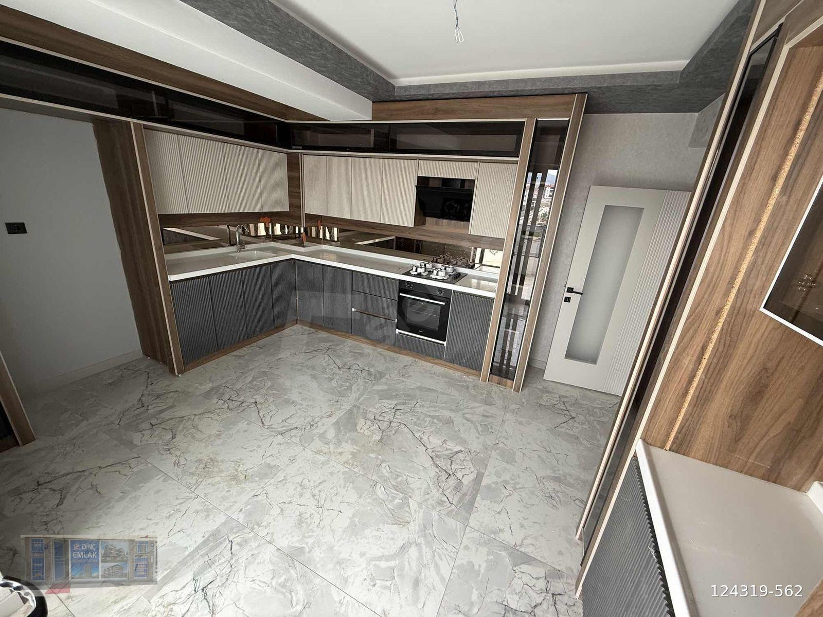 DİNÇ'TEN SATILIK LÜX YAPILI E.BANYOLU TERAS 4+1 DAİRE