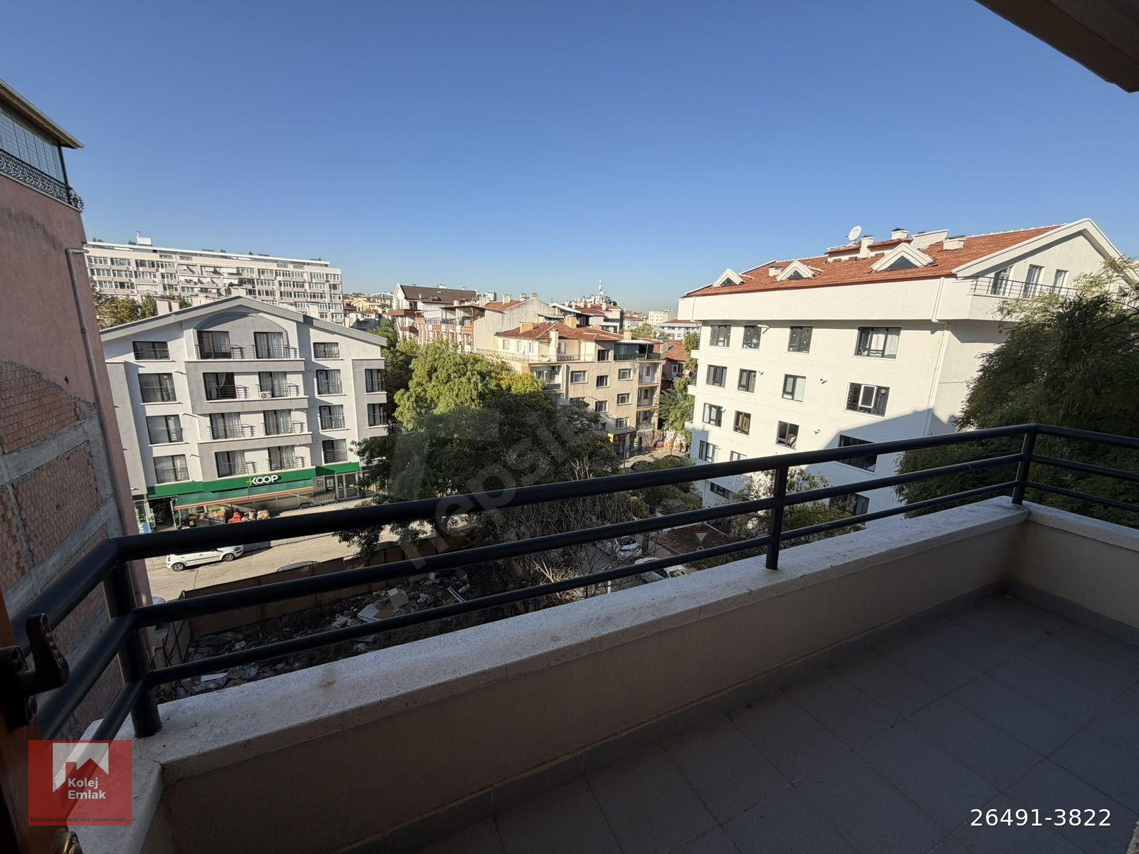 KOLEJ DEDEEFENDİ SOKAKTA ASANSÖRLÜ KAPALI GARAJLI 3+1 KOMBİLİ DAİRE