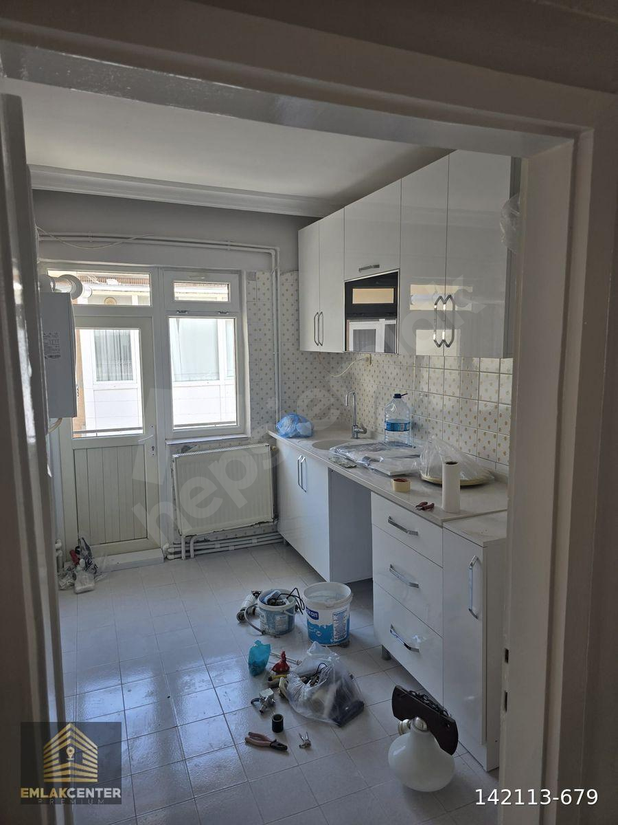 GÜÇLÜKAYA KAYA SOKAK'TA MASRAFSIZ 3+1 KİRALIK DAİRE ÇİFT BALKON