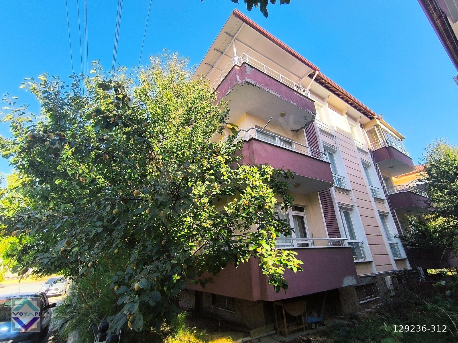 Kütahya Merkez Sporkent Dumlupınar Mahallesi Geniş Aile İçin Villa Tarzı Bahçeli 6+1 Tripleks Daire