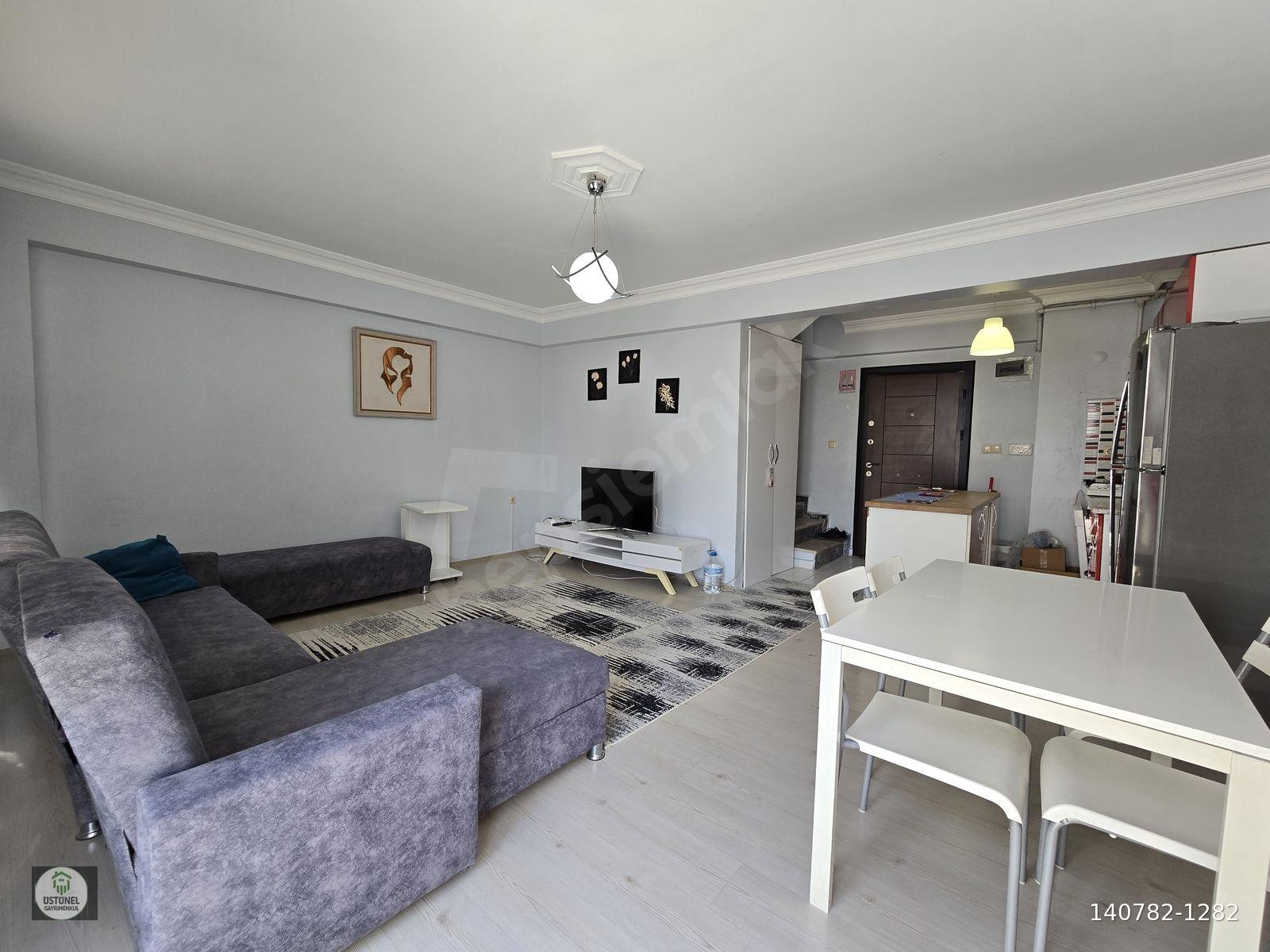 ÜSTÜNEL'DEN AİLE MUHİTİNDE GENİŞ M2'Lİ SATILIK FIRSAT DAİRE