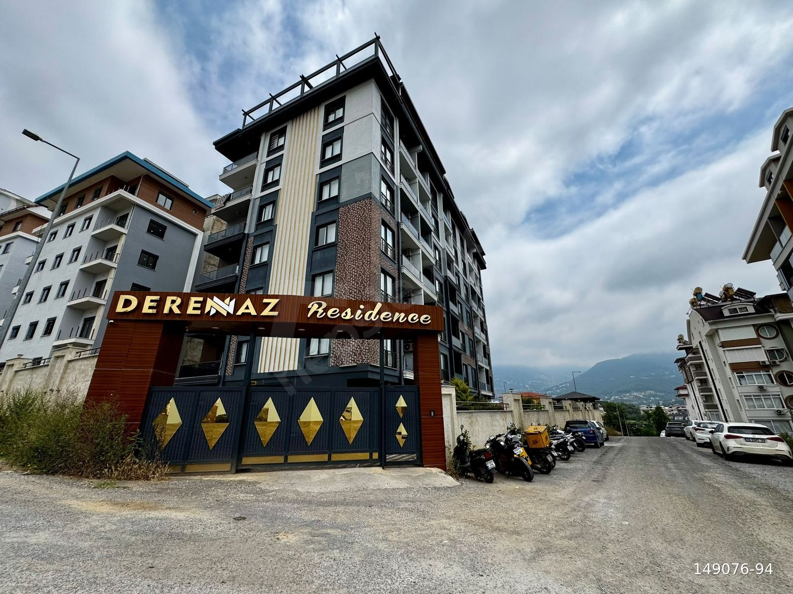 ALANYA ÇIPLAKLIDA KİRALIK 1+1 SİTE İÇİ HAVUZLU EŞYALI LÜKS DAİRE