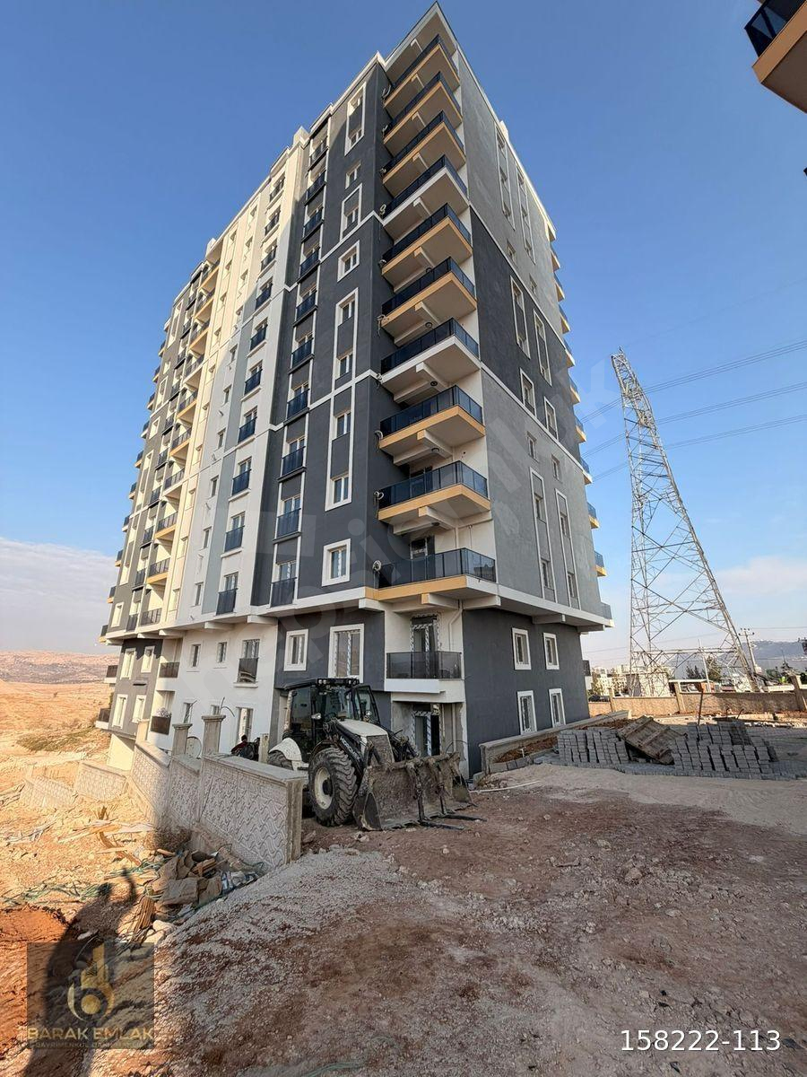 BARAK EMLAK'TAN 112 YANI CADDE ÜSTÜ SATILIK 2+1 LÜKS DAİREMİZ