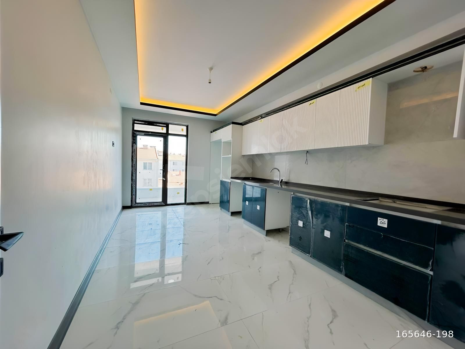 ŞİRİNTEPE MAH ÖZEL GARAJIL ULTRA GENİŞ LÜKS SATILIK 3+1 DAİRE