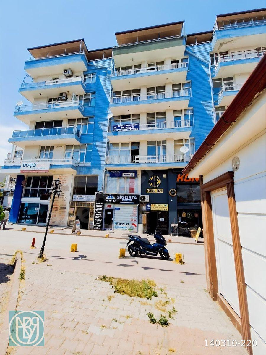 KIRIKKALE Y.DOĞAN MAH.KUTAY İŞHANINDA SATILIK 3+1 DAİRE (BÜRO)
