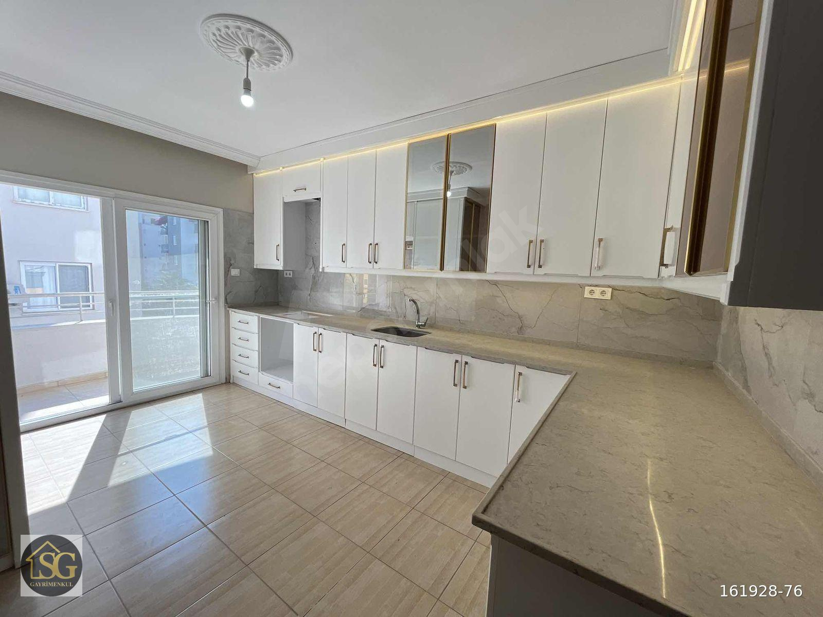 HASTANE CADDESİNDE GENİŞ BAĞIMSIZ MUTFAKLI 3+1 DAİRE