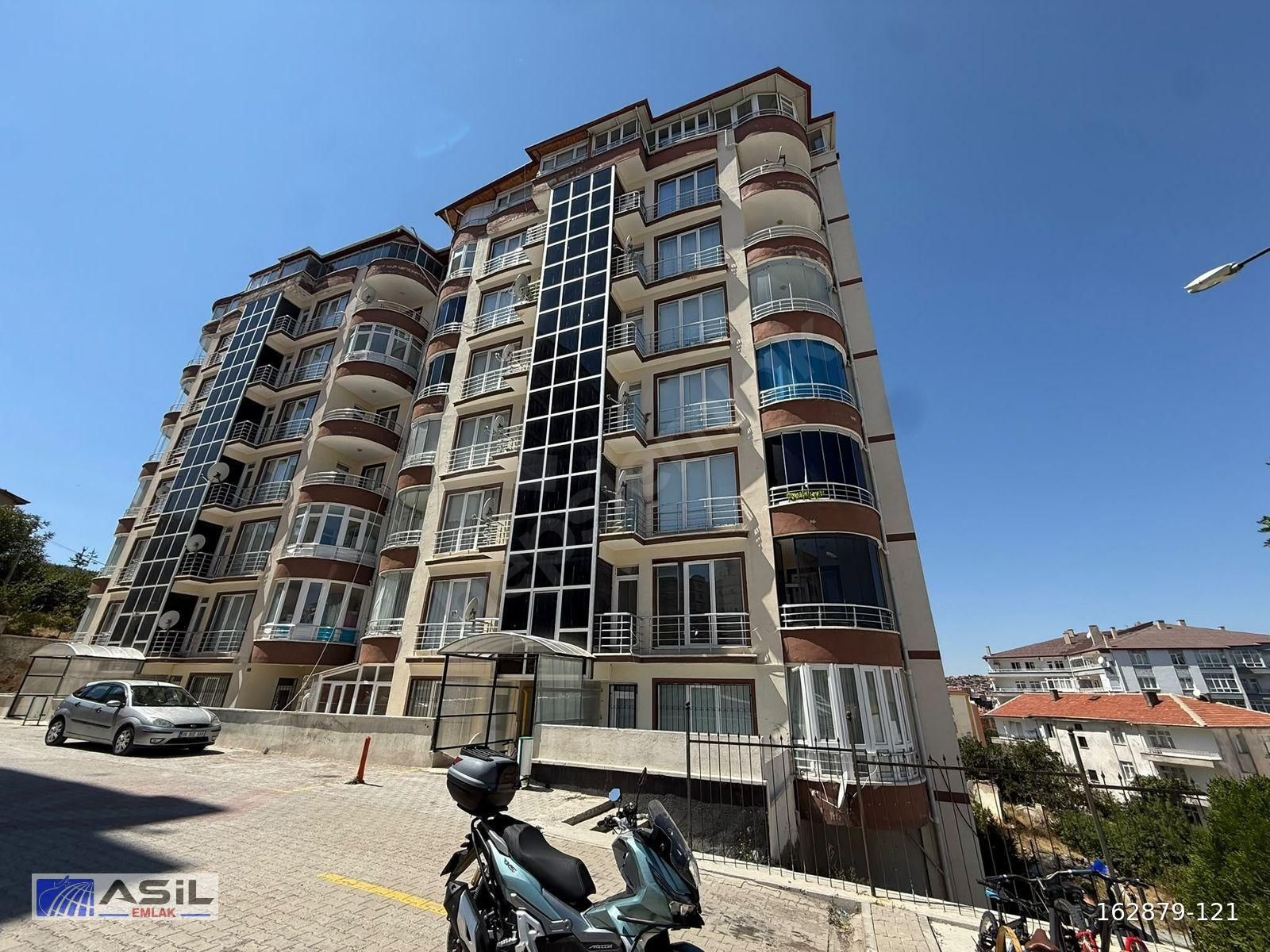 ASİL'DEN YENİCAMİ MAHALLESİNDE ARAKAT 3+1 KİRALIK DAİRE