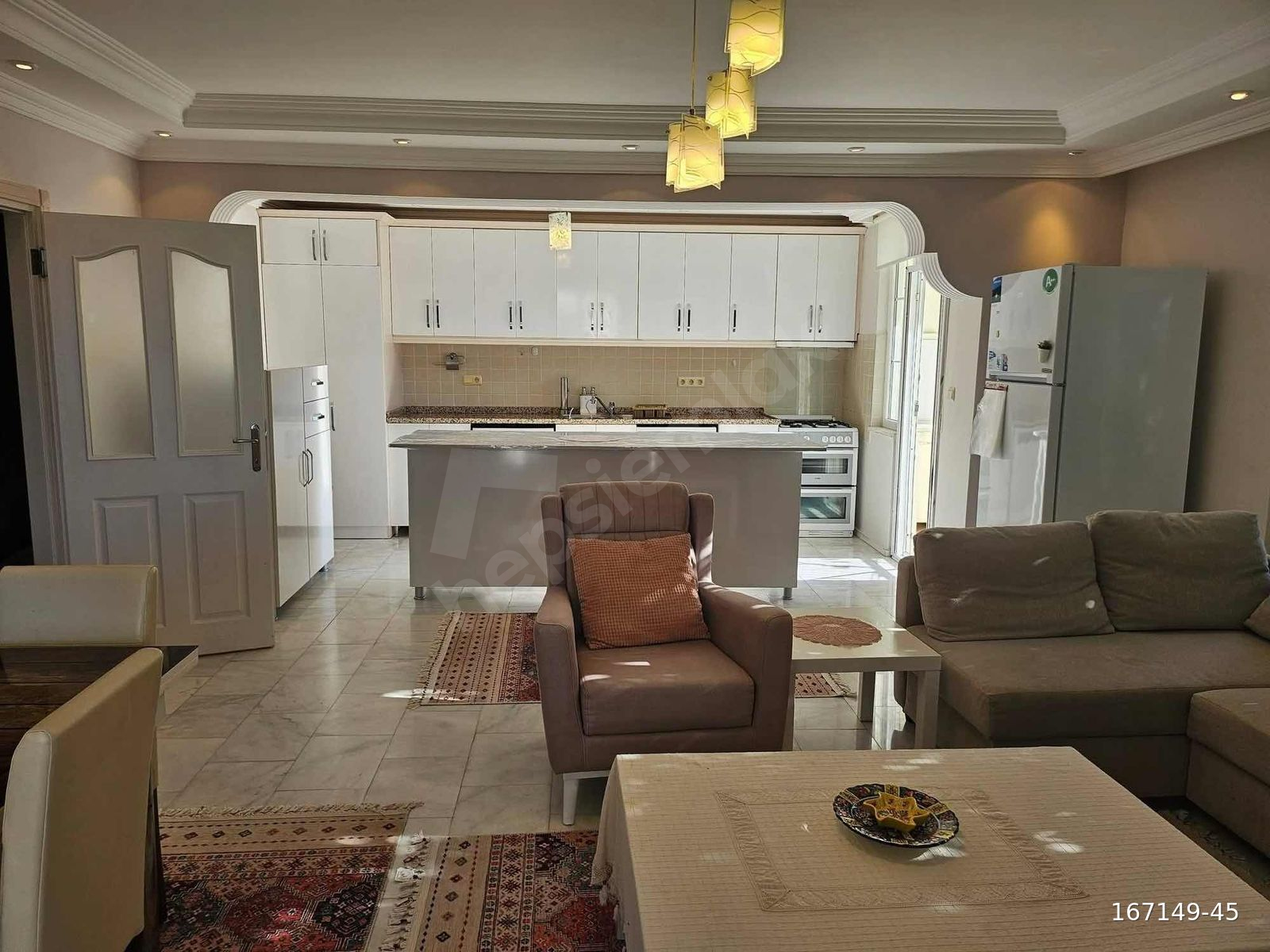 ALANYA OBA MAHALLESİNDE ACİL SATILIK HAVUZLU SİTEDE DAİRE