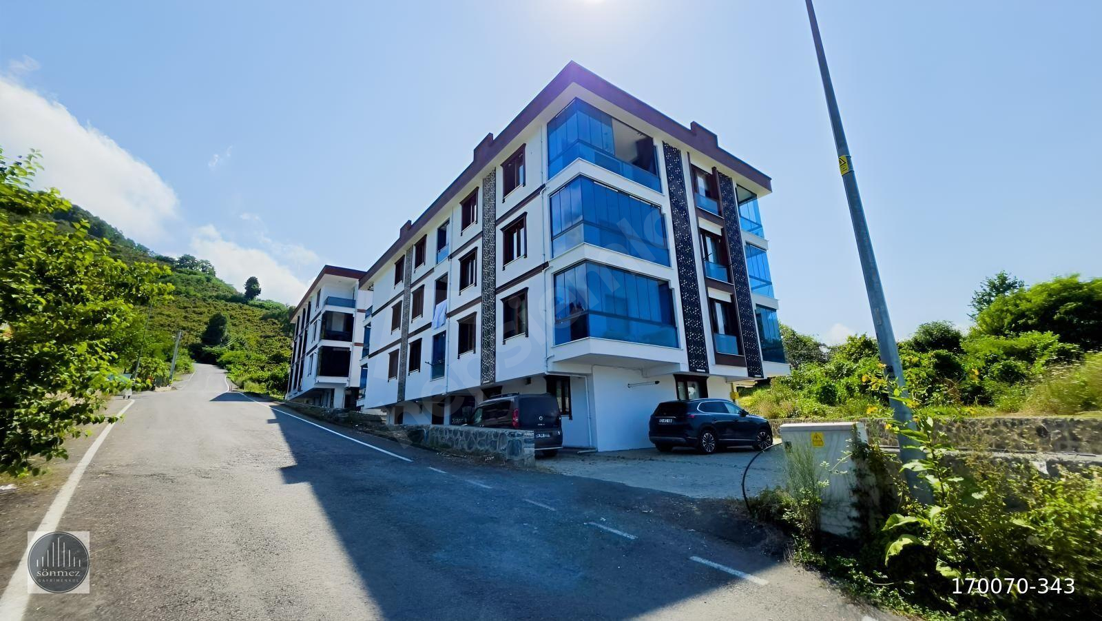 SÖNMEZ'DEN KUMBAŞINDA EBEVEYN BANYOLU 3+1 SATILIK DAİRE