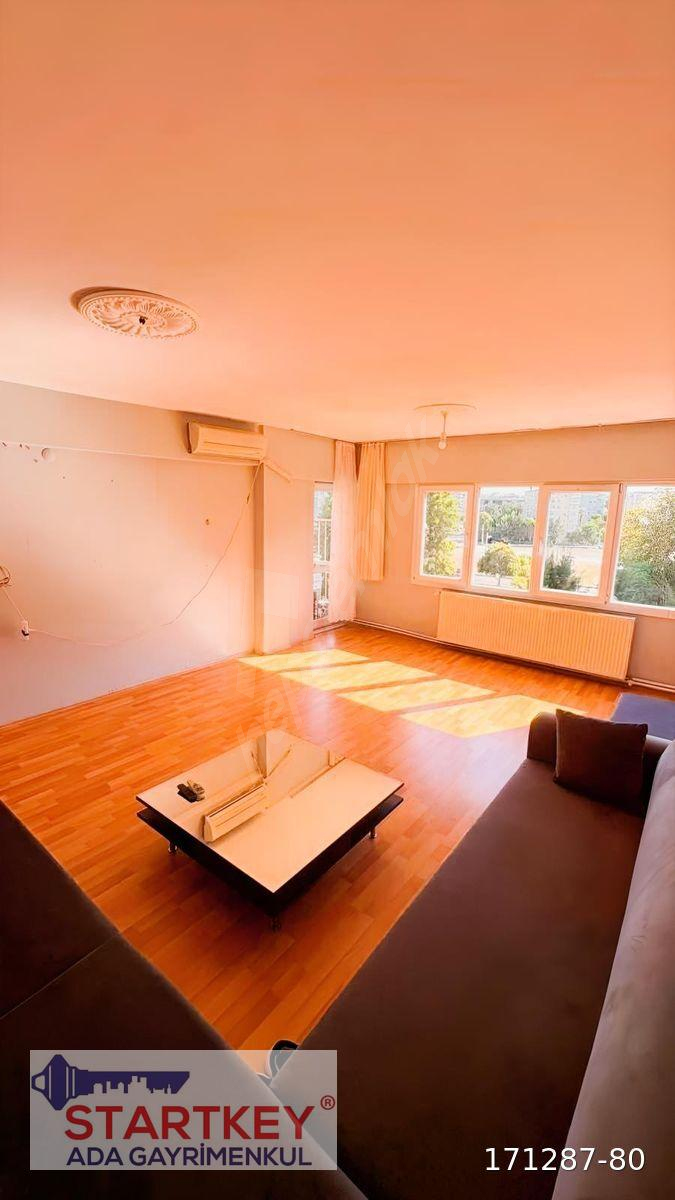 Bornova Yonca Sitesi'nde Geniş & Ferah 3+1 Daire / 2. Kat