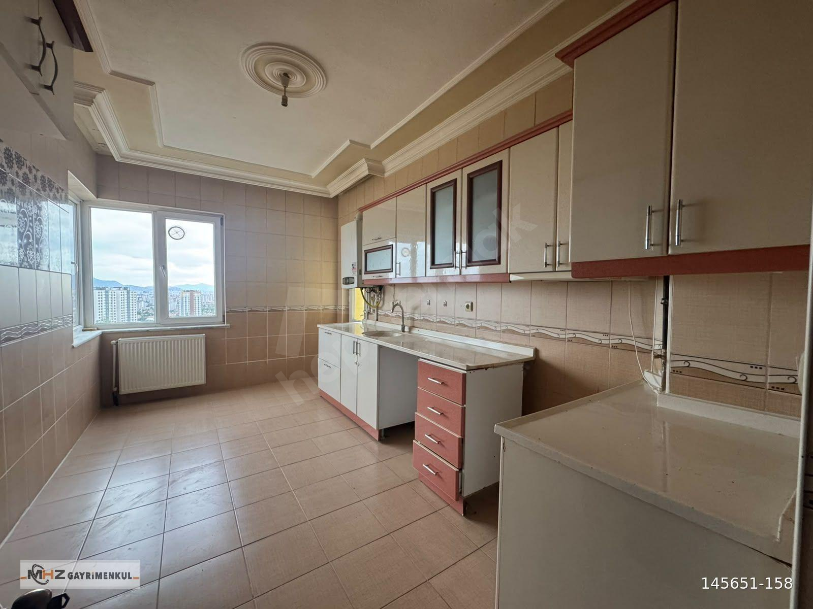 ŞEHİR MANZARALI KİRALIK 3+1 DAİRE
