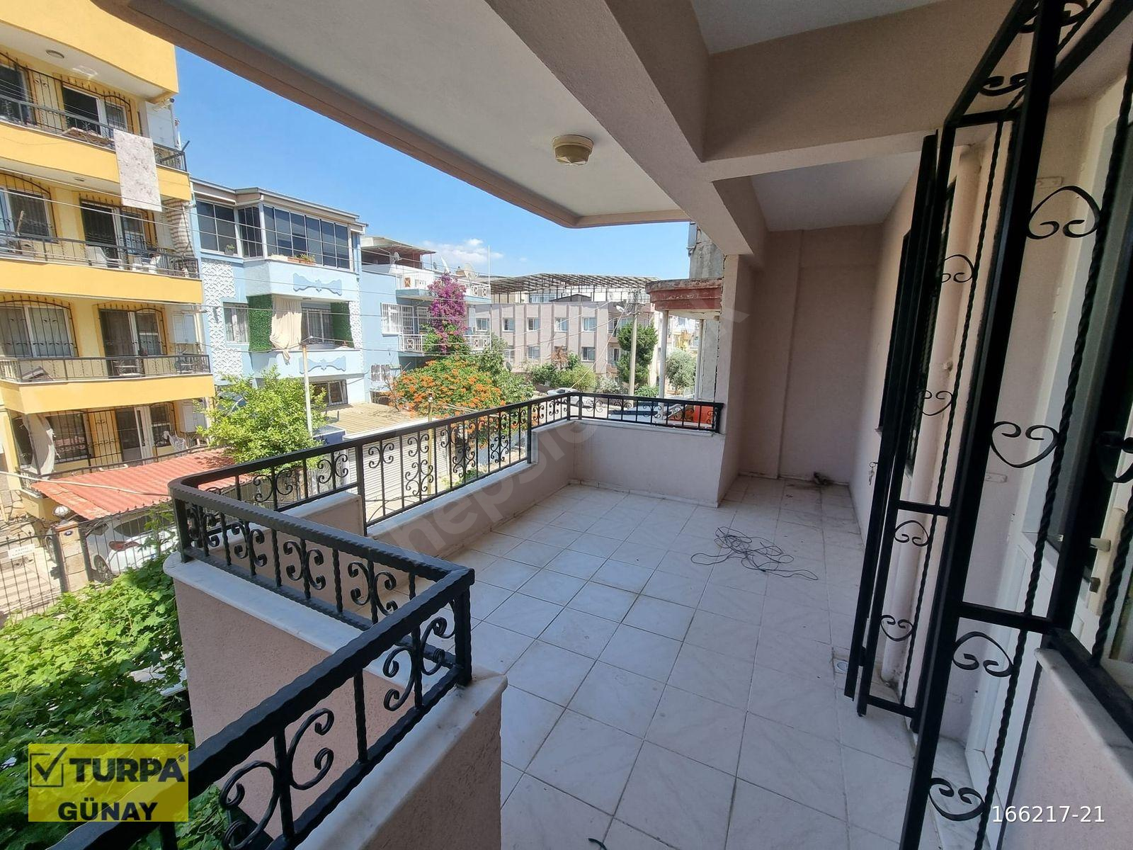 Buca Tenis Kulübü Yakını, Geniş ve Ferah Kiralık Daire