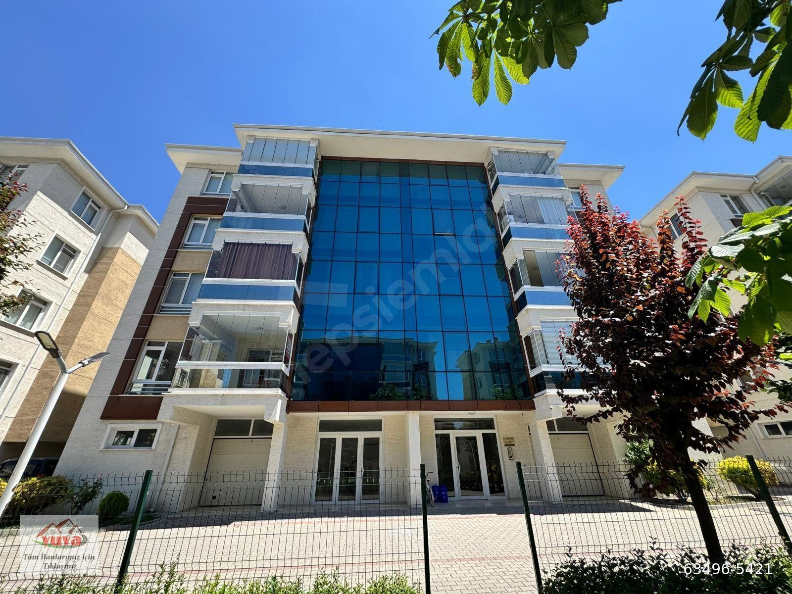 BATIKENT MH.DEMİREL VİZYON SİTESİNDE 140 m² BAKIMLI KİRALIK 3+1 DAİRE