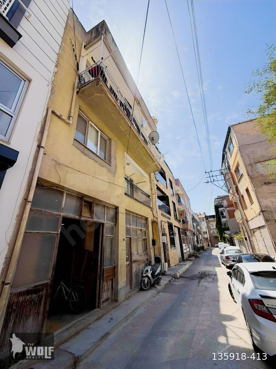 Bayraklıda Satılık Daire 3+1 Emin Evime Fuzul Evime Uygun