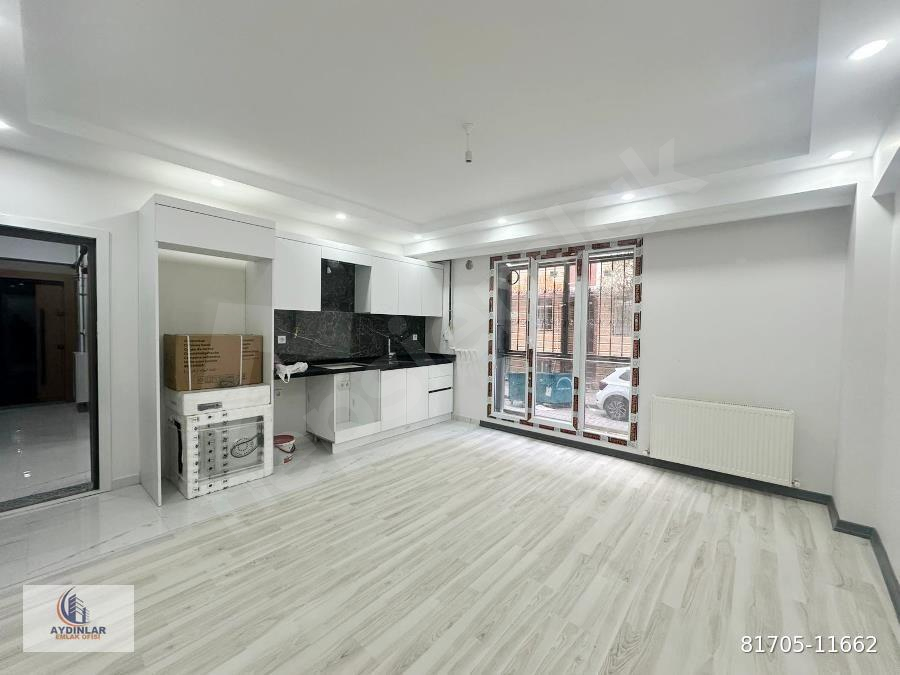 BAHÇELİEVLER YENİBOSNA CEM EVİ YAKINI SATILIK 2+1 Y. GİRİŞ