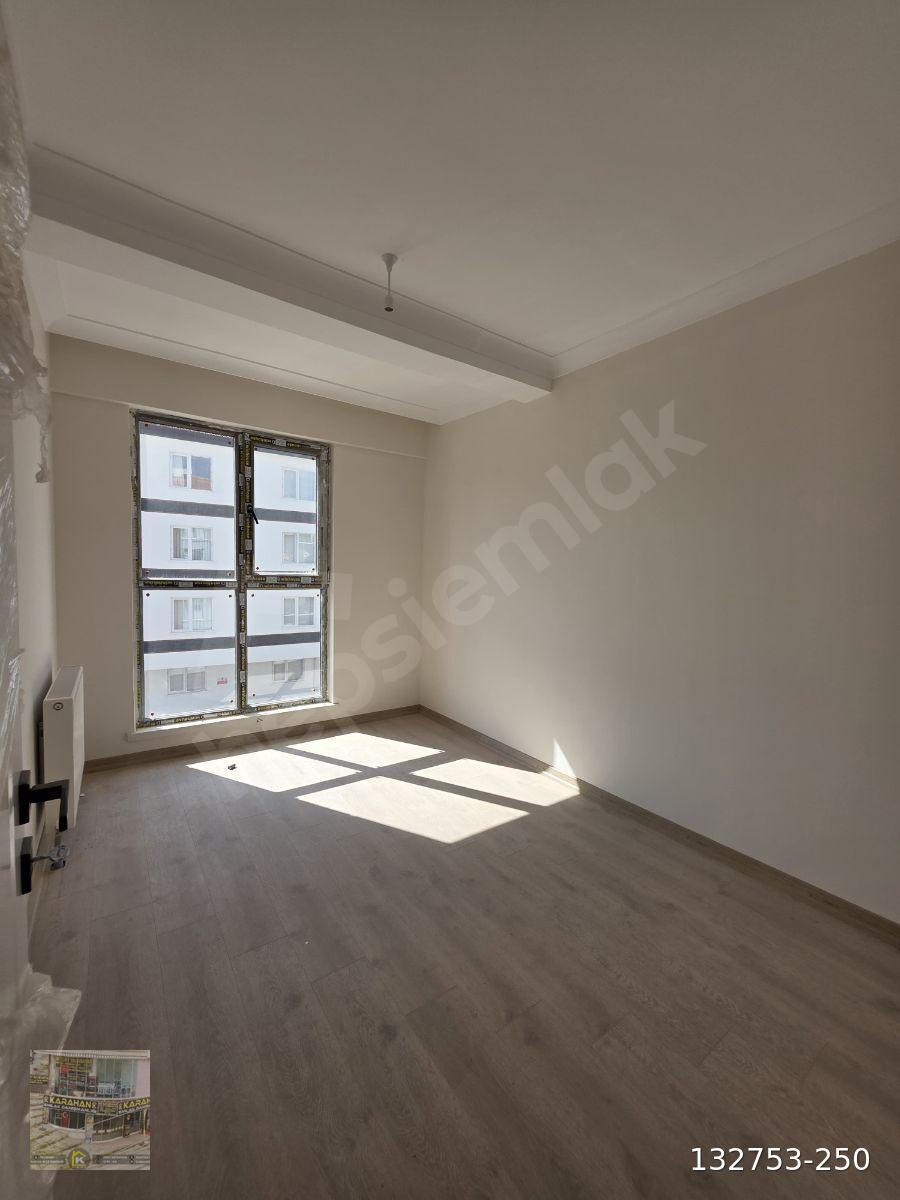 KIZIK CADDESİ GÜNEY CEPHELİ 3+1 KİRALIK DAİRE