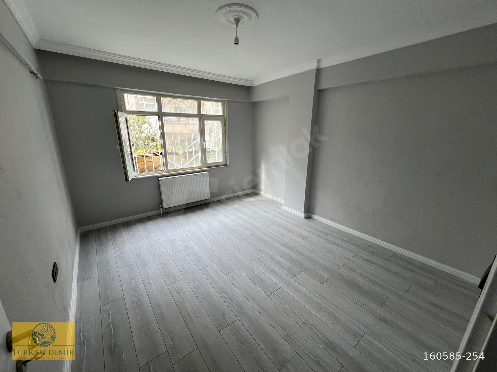 FURKAN DEMİR'DEN KARAMÜRSEL MERKEZ'DE 2+1 YAPILI SATILIK DAİRE