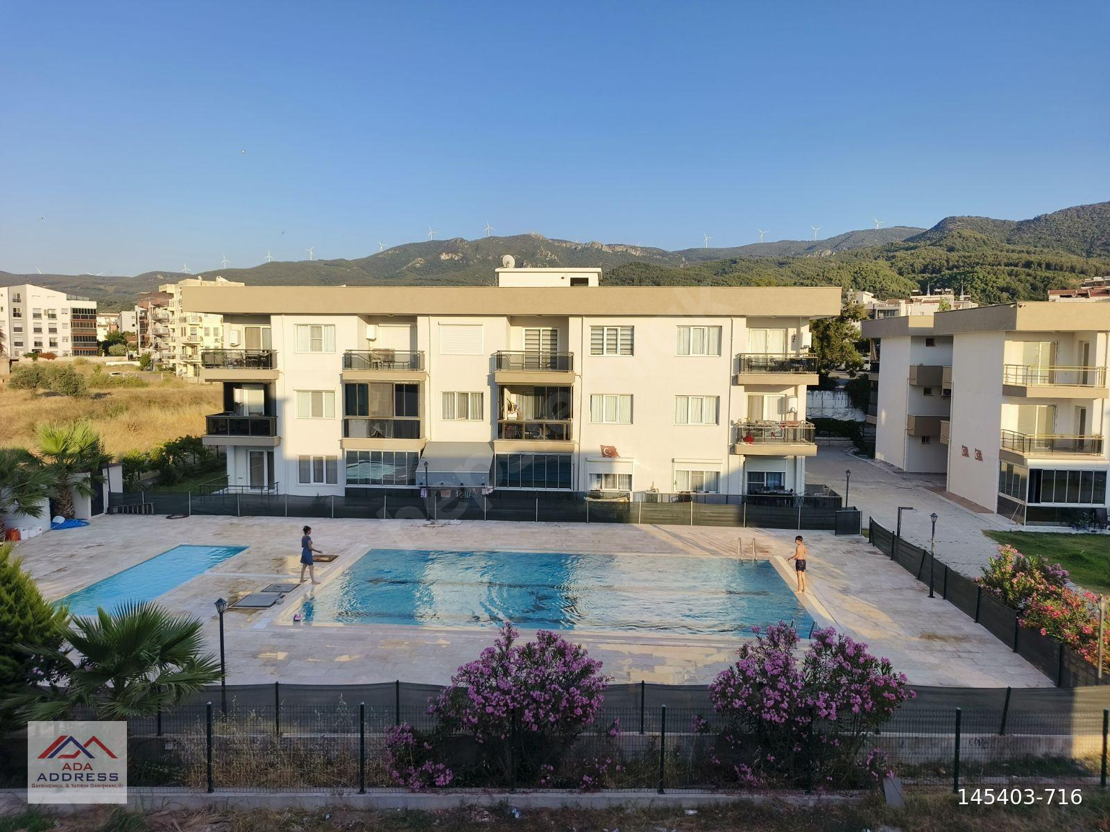 Kuşadası Davutlarda Satılık Havuzlu sitede daire