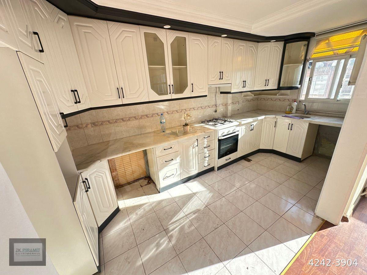 REŞATBEY’de KİRALIK EMSALLERİNDEN GENİŞ 2+1 110 m2 TEMİZ DAİRE !!!