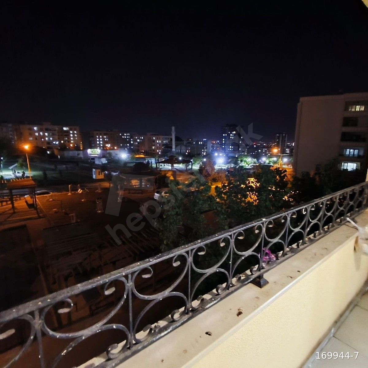 SEYRANTEPE MAHALLESİNDE SARI TOKİLERDE 2+1 .97 M2 SATILIK DAİRE