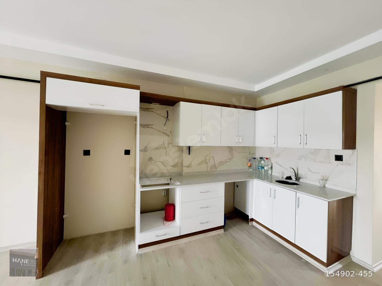 KÖRKÜN SİBEL TOWERS'da ÇİFT CEPHELİ 2+1 KİRALIK DAİRE