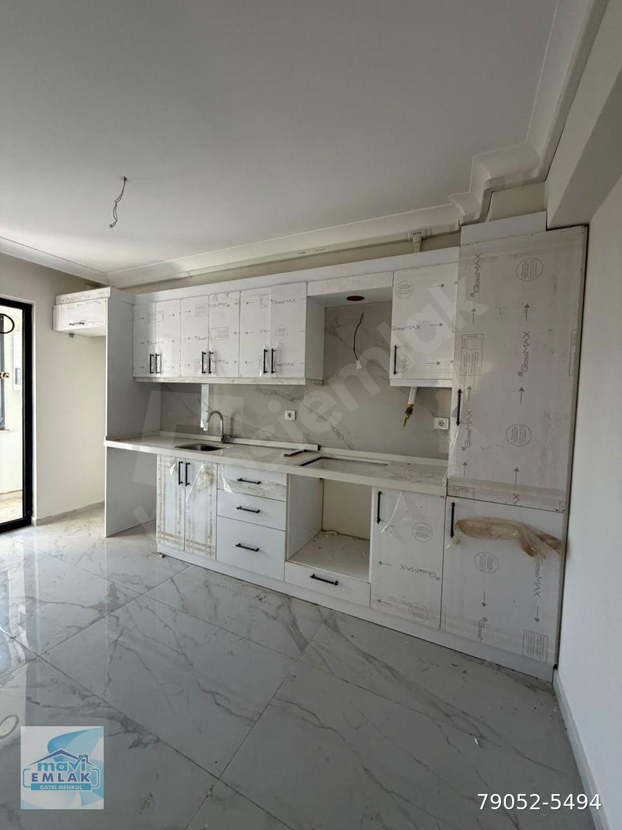 BANDIRMA MAVİ EMLAKTAN 100.YIL MAH. ARAKAT 2+1 SATILIK DAİRE