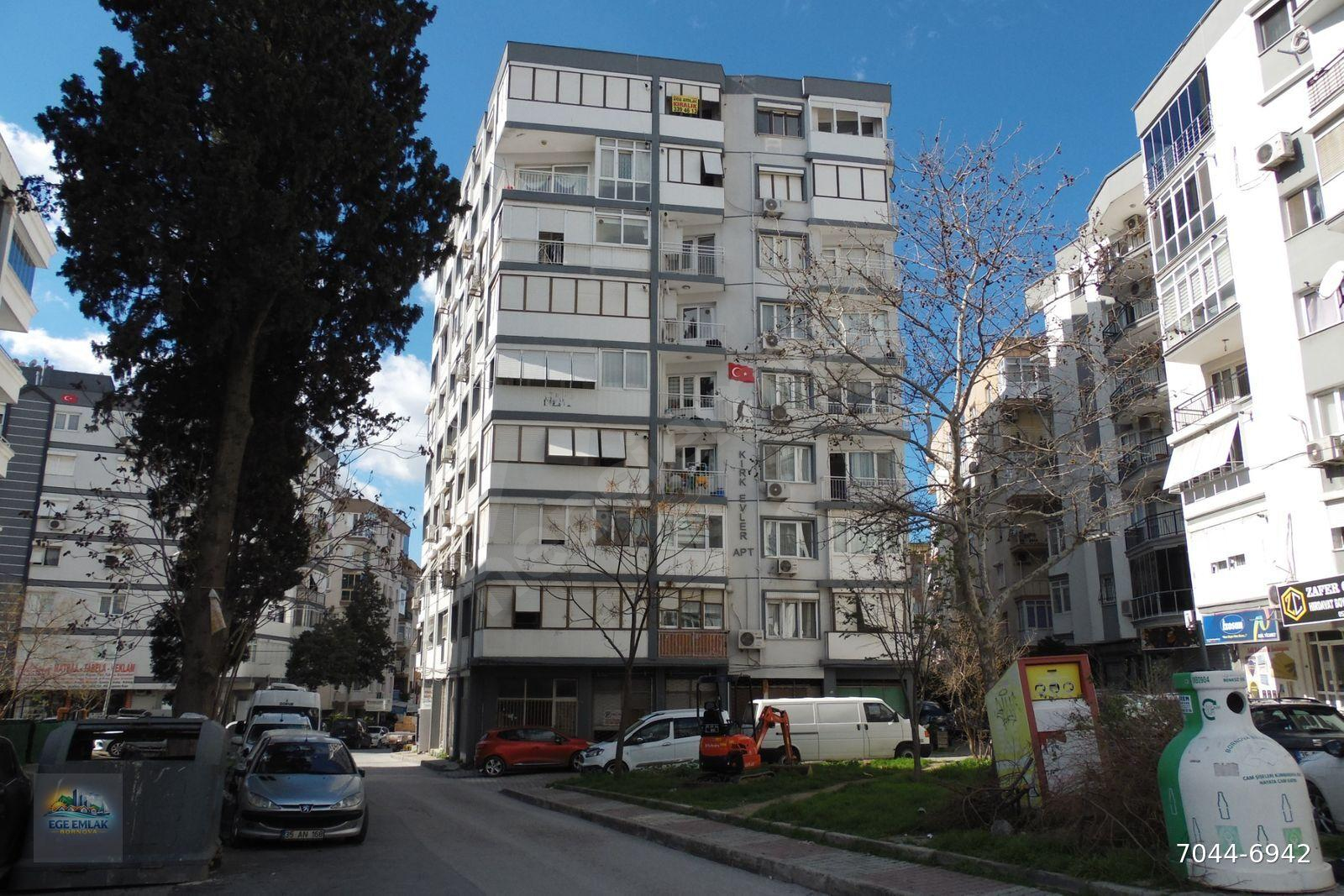 EGE EMLAK'TAN HÜKÜMET KONAĞI YAKINI 3+1 BAKIMLI DOĞALGAZ KOMBİ ISITMALI DAİRE