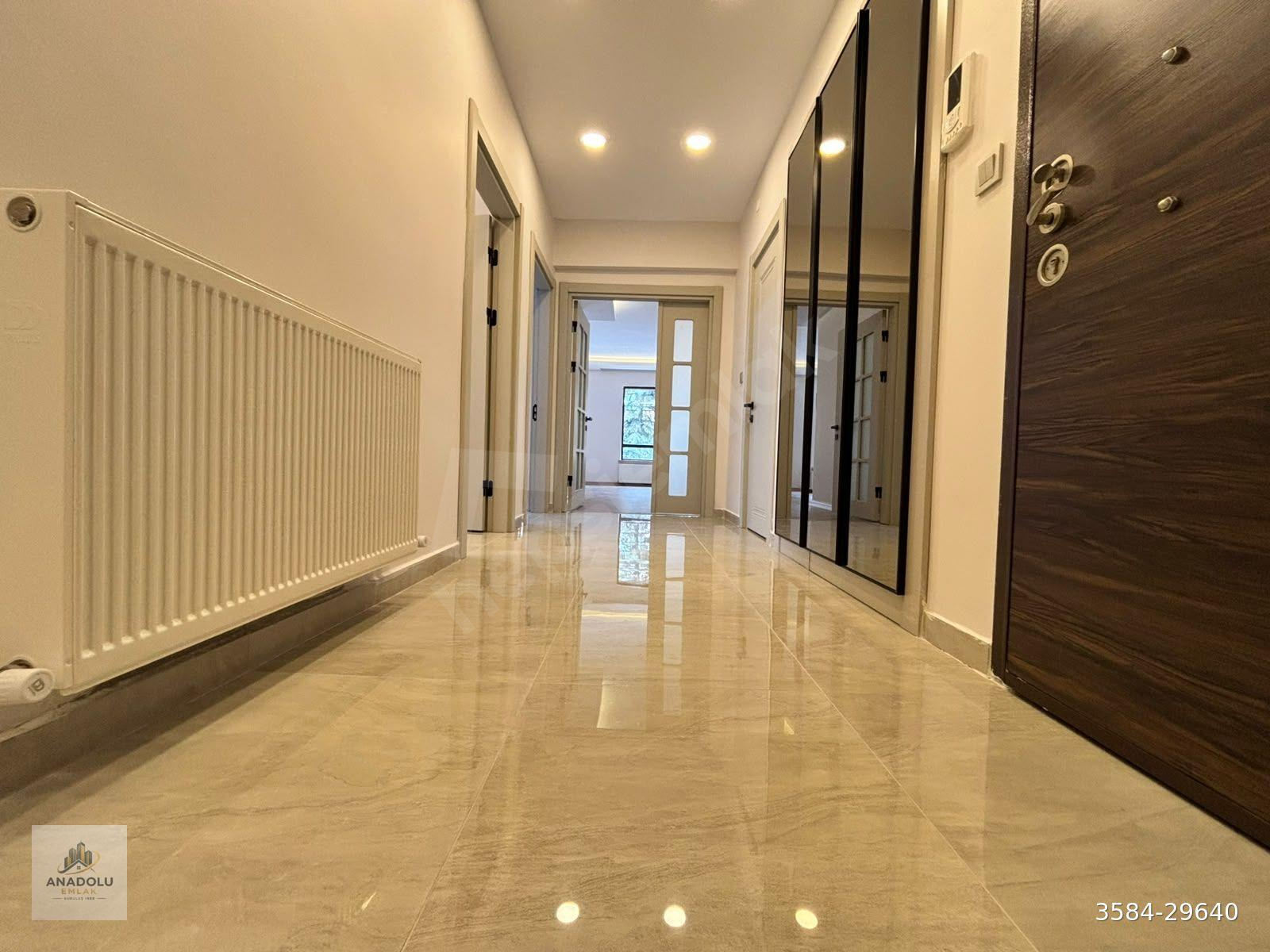 ANADOLUDAN BAHÇELİEVLERDE 3+L 1.KAT ÖN 130M2 OTOPARKLI ULTRA LÜX