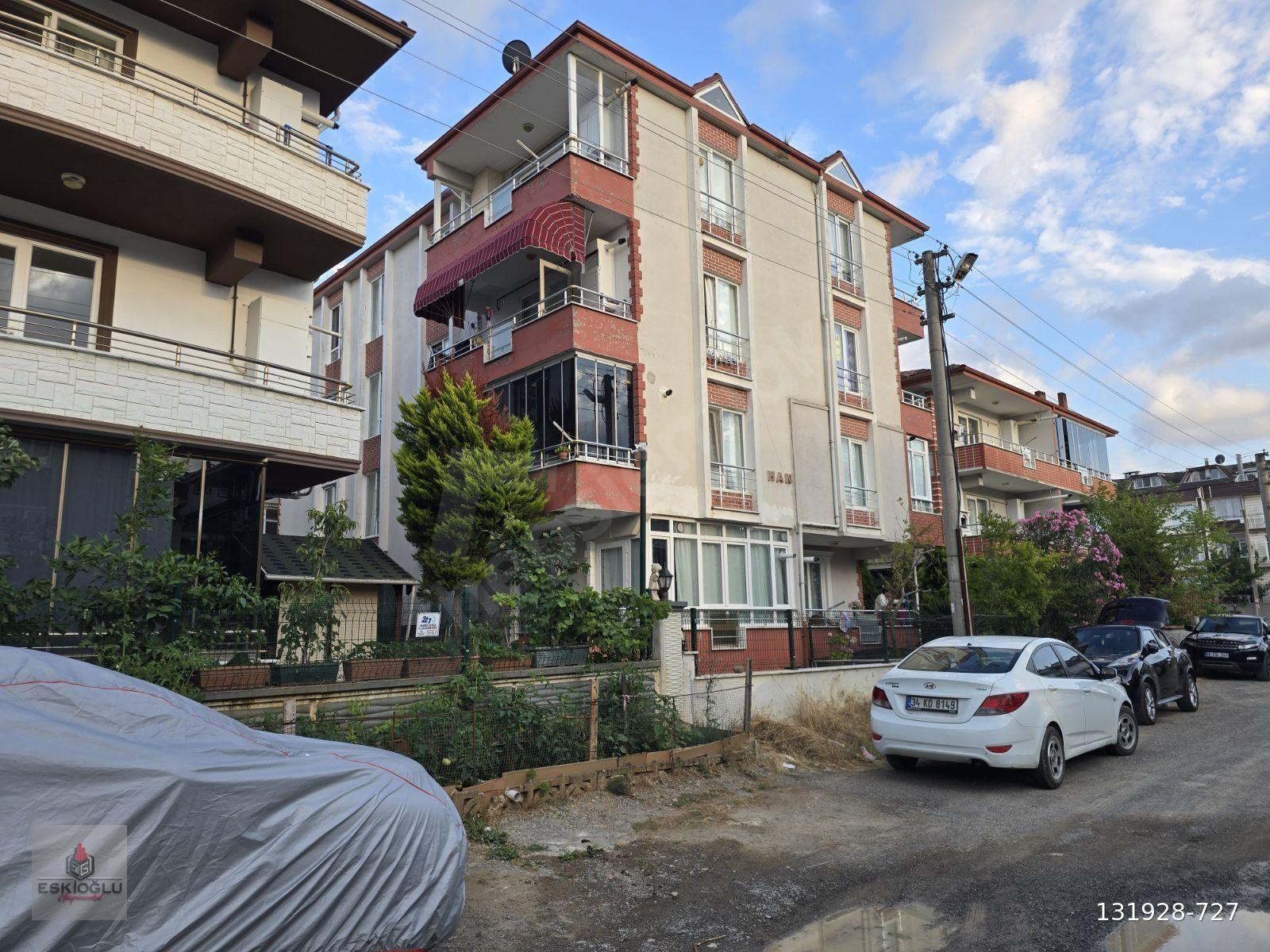 DENİZE YAKIN AİLE BİNASINDA ARAKAT 2+1 FERAH DAİRE