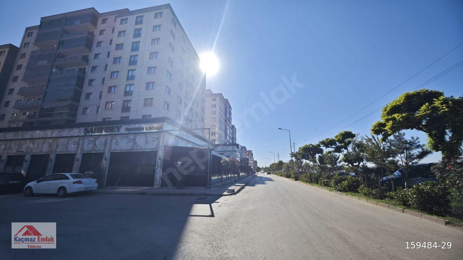 BURSA YILDIRIM ULUS BULVAR CEPHELİ SATILIK 1+1 DAİRE ARA KAT