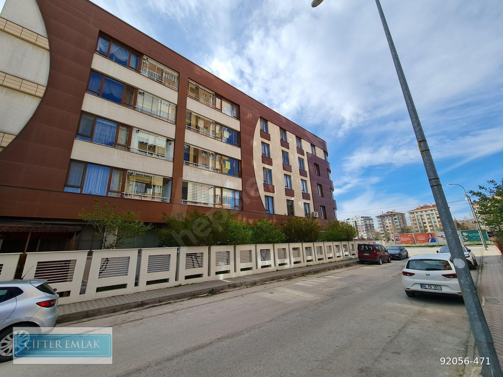 ALİ ÇİFTER' DEN AKARBAŞINDA ARA KAT 3+1 LUX KİRALIK DAİRE