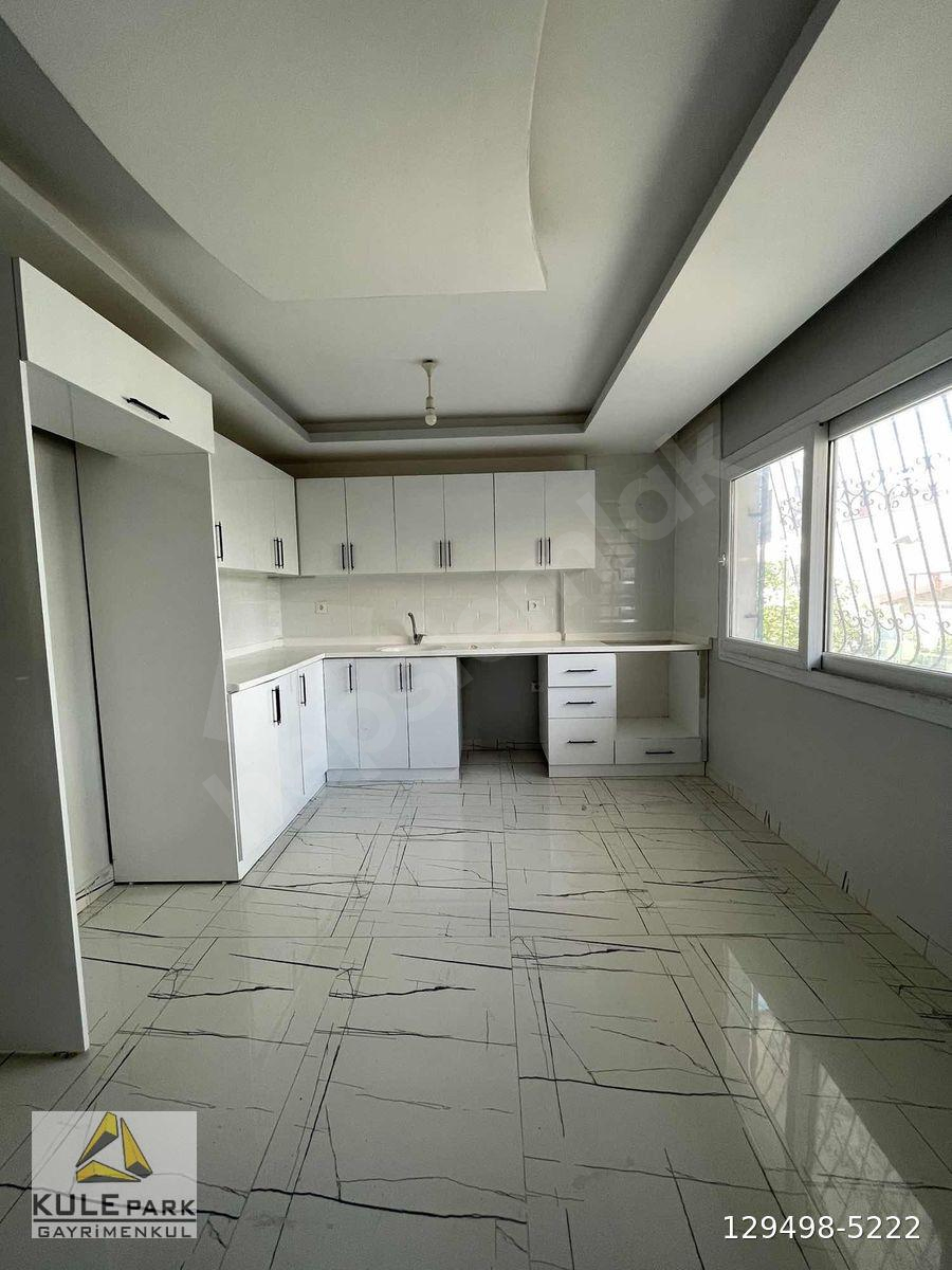 YEŞİLTEPE`DE~2+1~AZ~KATLI~CADDEYE~YAKIN~CAZİP~SİTE~İÇERİSİ~DAİRE