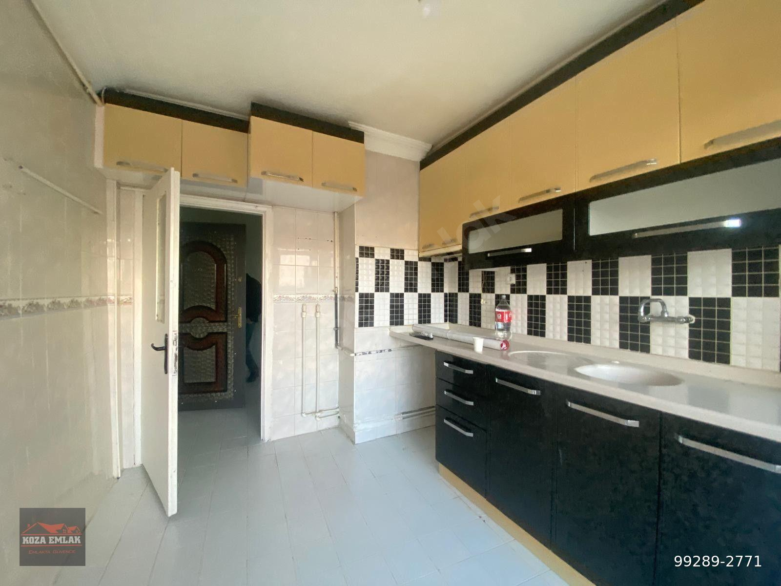 KOZA EMLAK'TAN OSMANLI MAHALESİNDE SİTE İÇİNDE ARA KATTA BAĞIMSIZ 3+1 KİRALIK DAİREE
