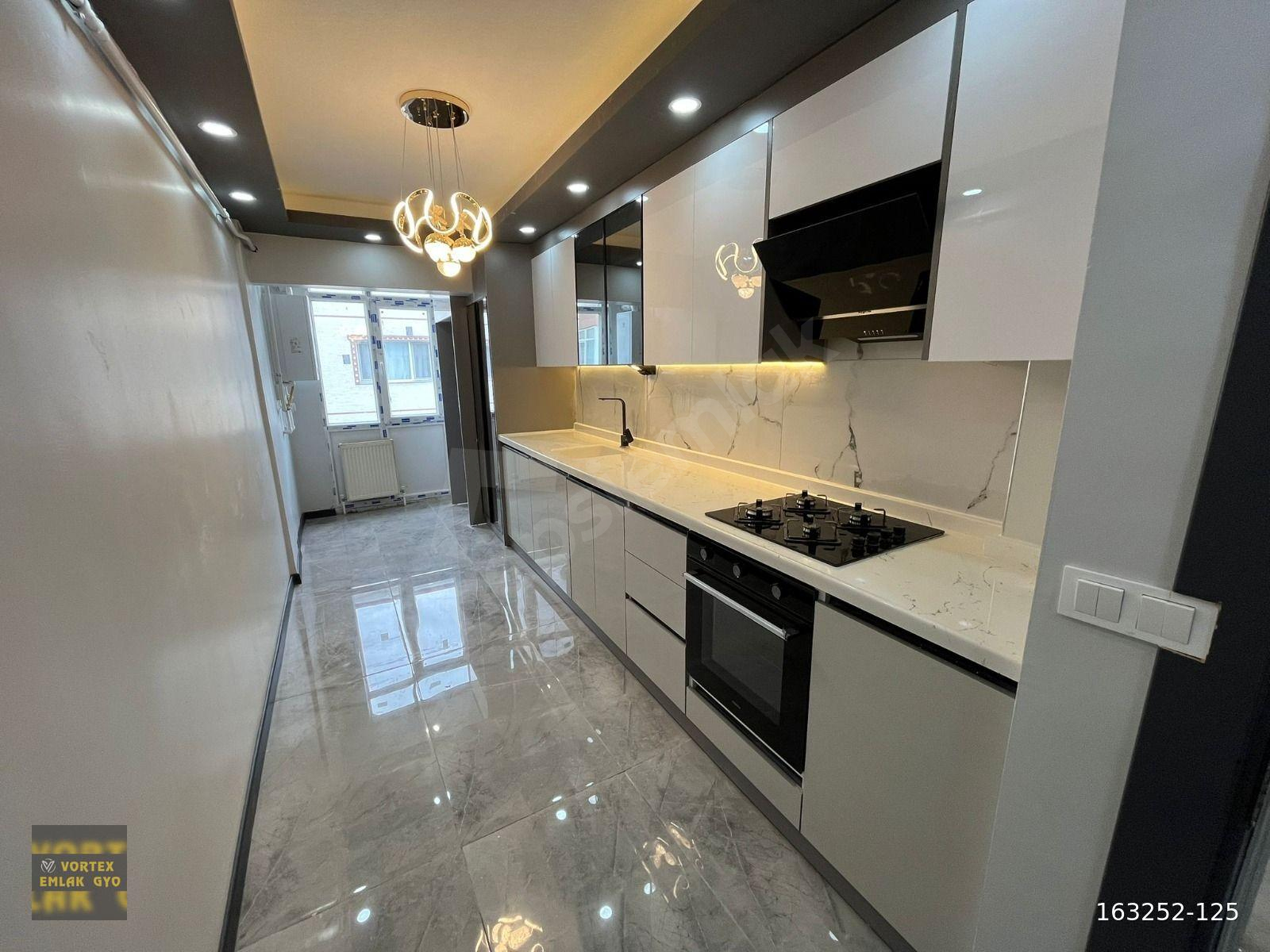 SİNCAN PLEVNE MAH'DE 3+1 ARA KATTA FULL YAPILI DAİRE