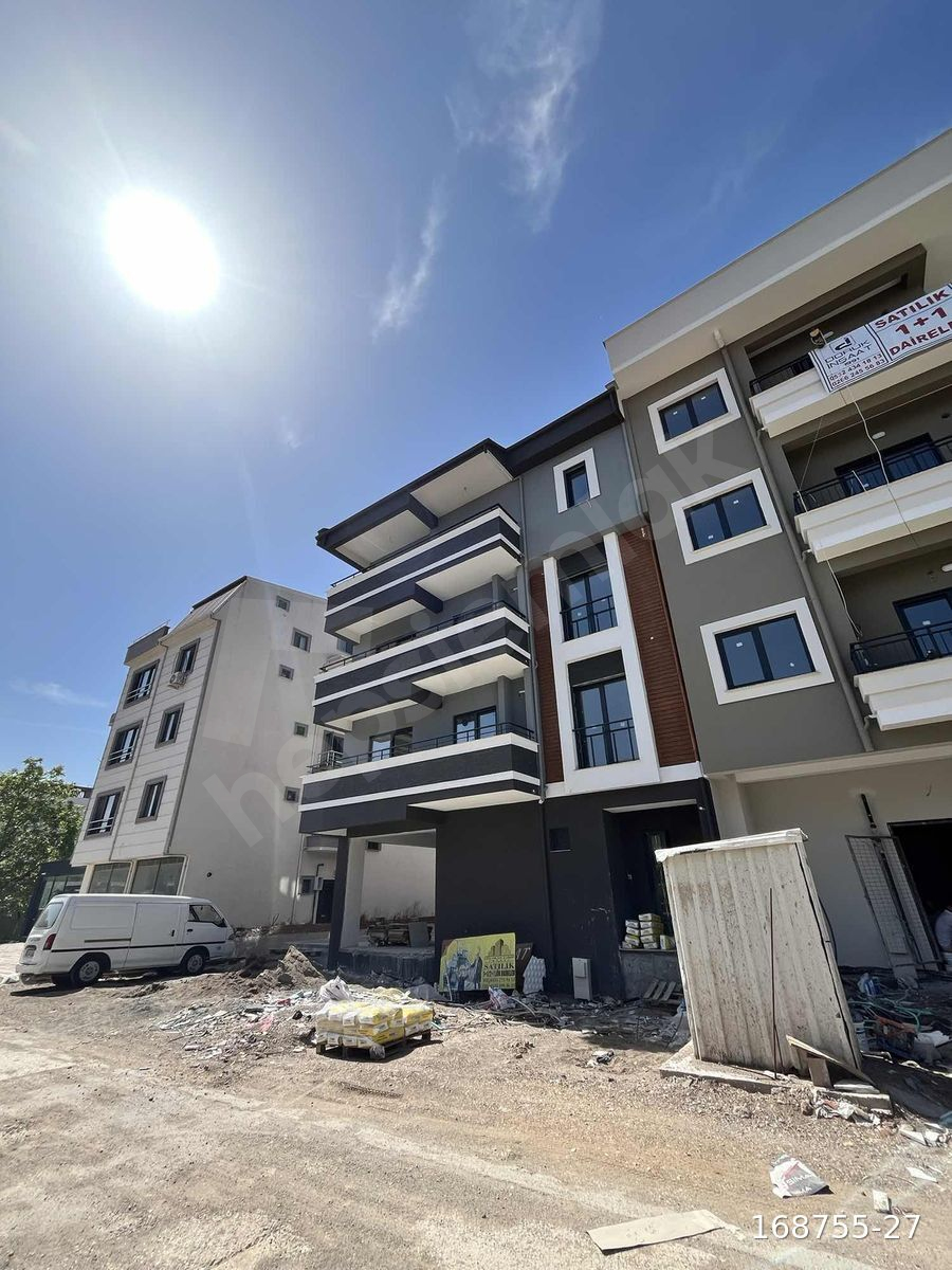 SEMT10 GAYRİMENKUL'DEN DOKUMA CADDESİNDE SATILIK 2+1 LÜX DAİRE