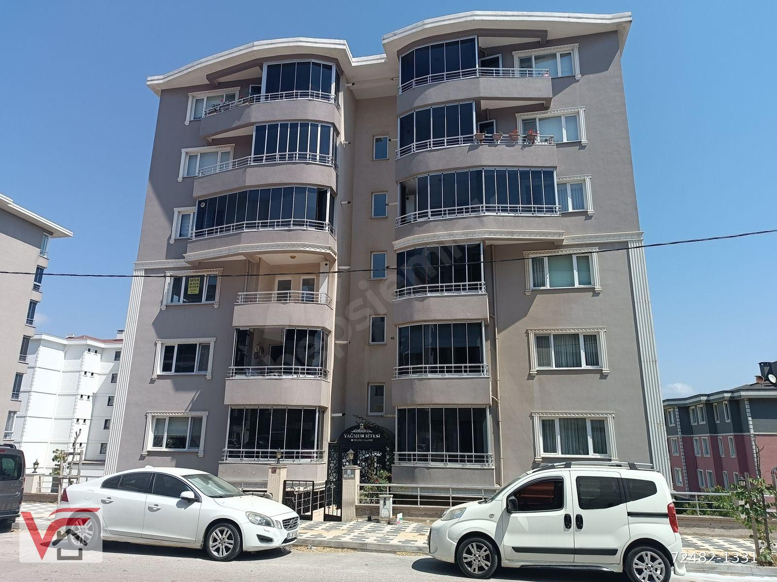 VARAN EMLAK'TAN PAŞAKENT'TE SATILIK 3+1 DAİRE