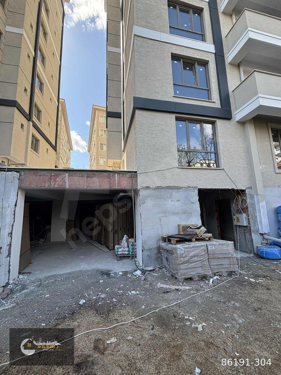 OTOPARKLI LÜKS SİTEDE SATILIK 2+1 DAİRE