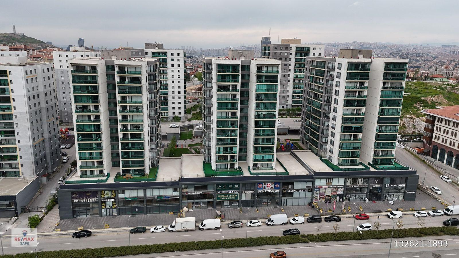 AKGÜN ZÜMRÜT EVLERINDE FULL YAPILI 3+1 | GÜVENLIKLI | OTOPARKLI