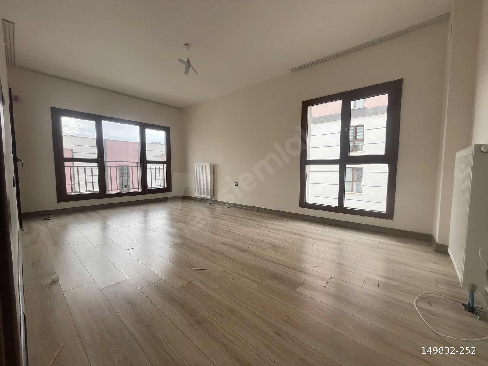 GÜÇ EMLAKTAN SATILIK 2+1 YENİ BATIKENT TOKİLER DE DAİRE