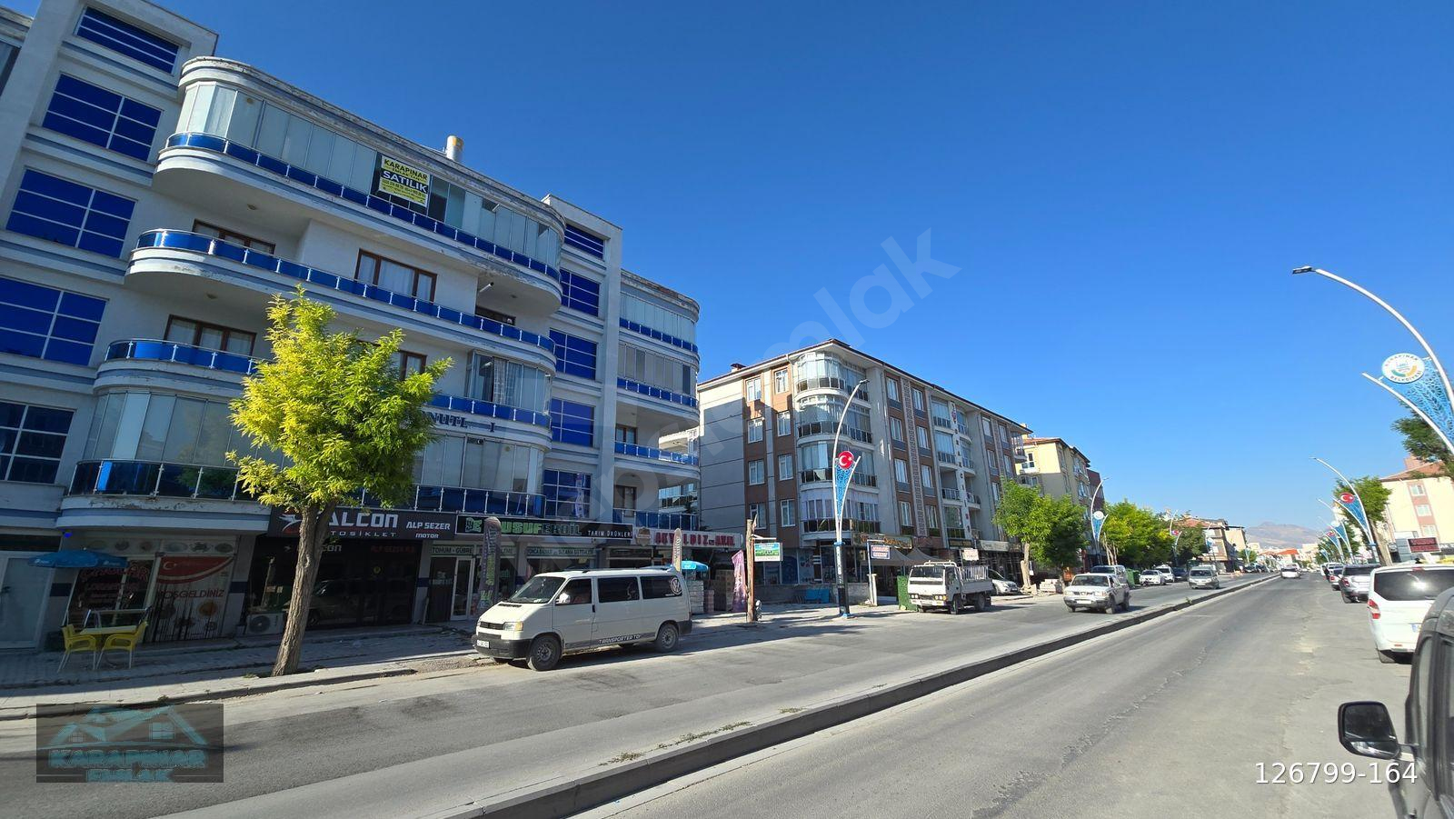 KARAPINAR EMLAK'TAN ÇARŞI MERKEZİNDE SATILIK 3+1 GENİŞ LÜXS DAİRE
