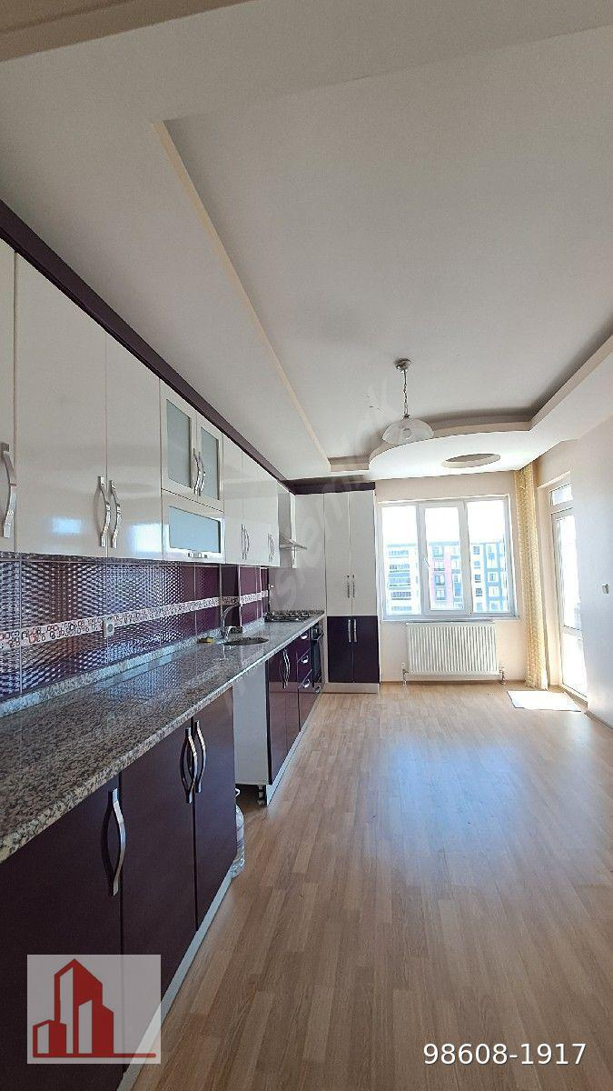 SATILIK 3+1 DAİRE ÇARŞI MERKEZ YAKINI