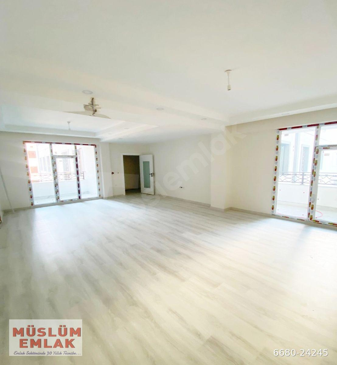 MÜSLÜM EMLAKTAN AVCILAR MERKEZDE SİTE İÇERİSİNDE OTOPARKLI GENİŞ 3+1 DAİRE