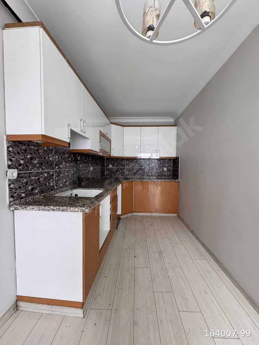 MANİSA TURGUTLU KURTULUŞ M KİRALIK 2+0 DAİRE DOĞALGAZLI