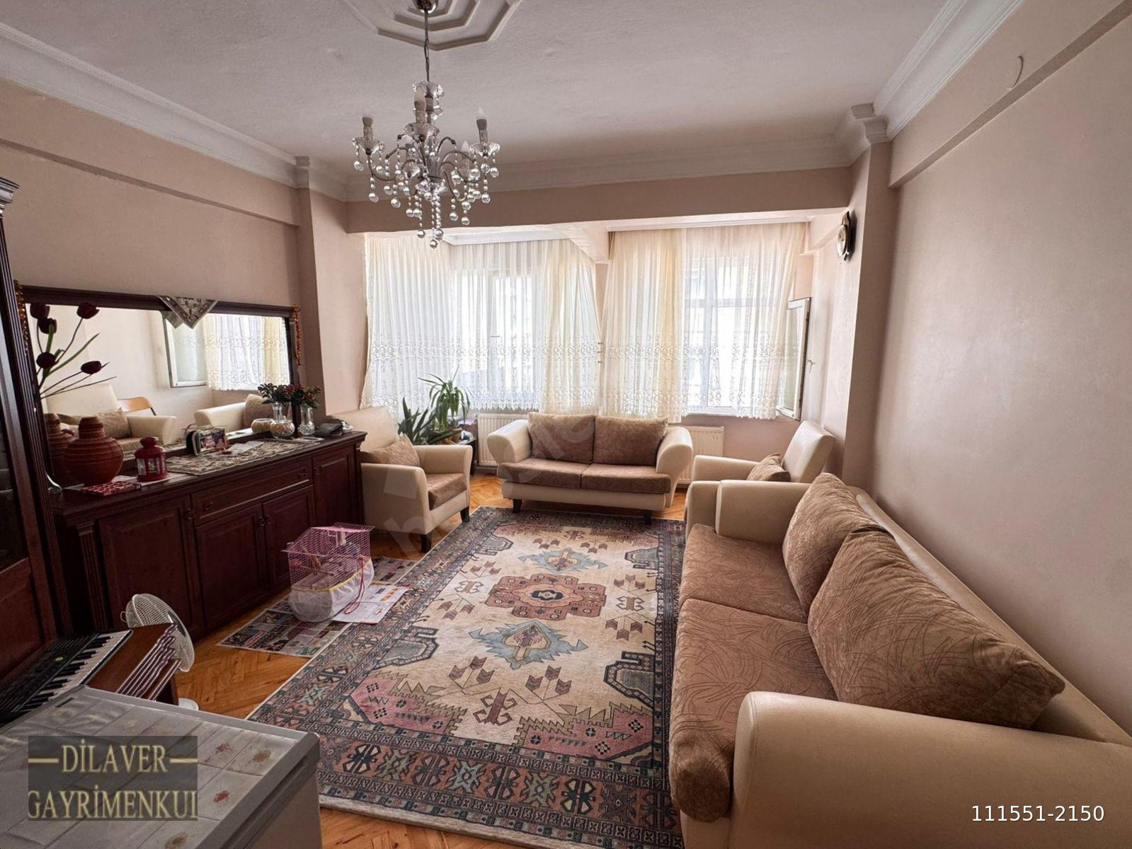 BAHÇELİEVLER ULUBATLI HASAN CAD ONUR MARKET YAKINI 2+1 KREDİLİ