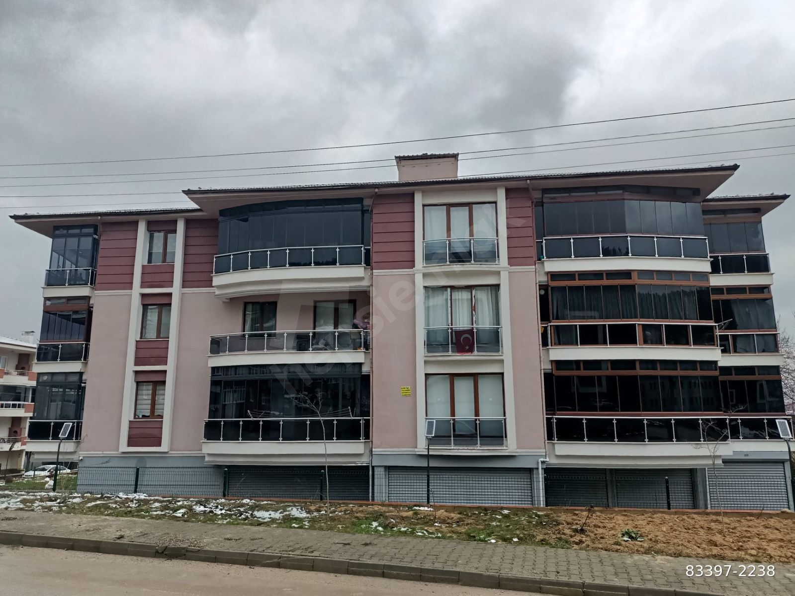 TOPSAKAL EMLAKTAN SAFRANBOLU ESENTEPEDE SATILIK 3+1 DAİRE