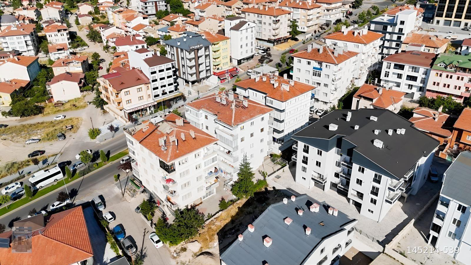 1 EMLAK'TAN FORUM VE ÇARŞIYA YAKIN SATILIK 3+1 DAİRE