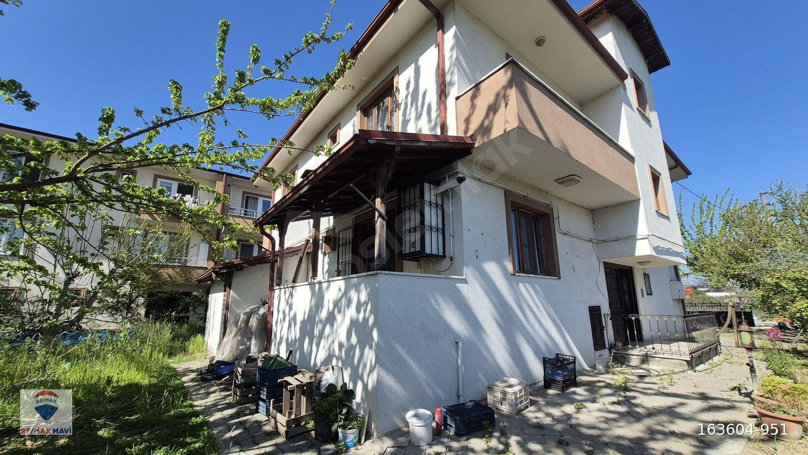 REMAX MAVİ EMEL KARAGÖZDEN ERENLER BAHÇELİ KİRALIK DAİRE