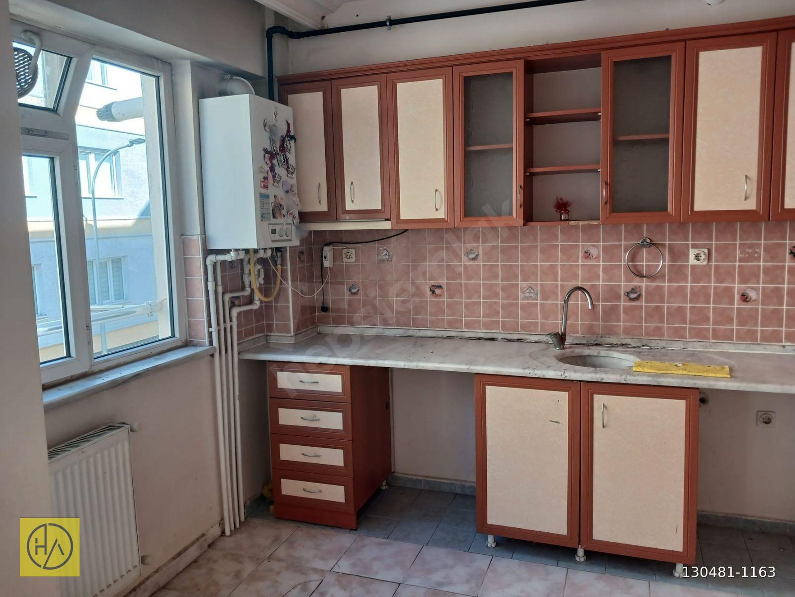 ESKİŞEHİR ŞEKER MAH. ÇARŞIYA YAKIN SATILIK KÖŞE BAŞI 3+ 1 DAİRE