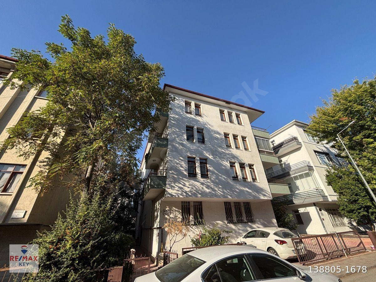 AYDINLIKEVLER EMNİYET SOKAKTA SATILIK 3+1 BAKIMLI DAİRE