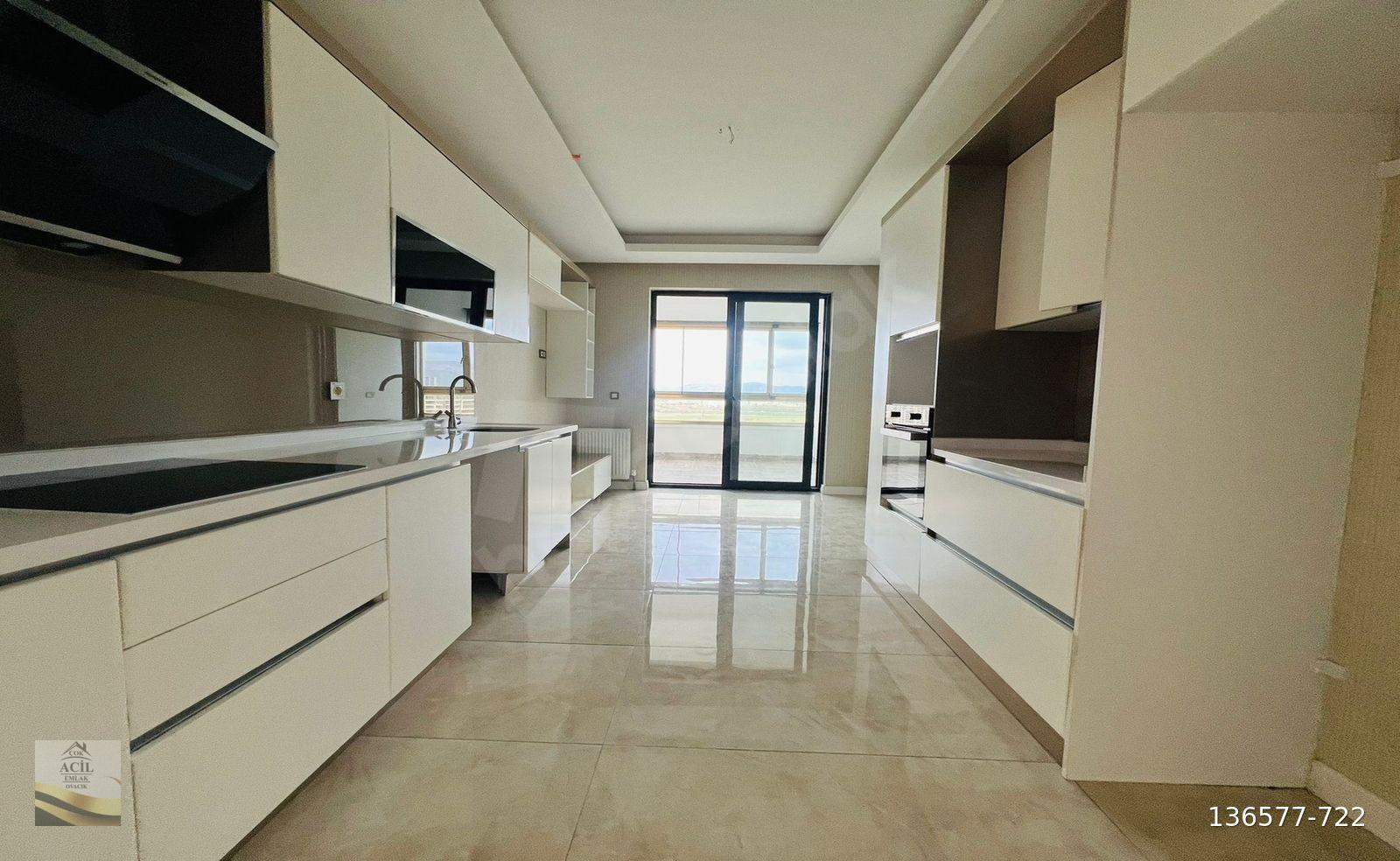ÇOK ACİL'DEN SMD TOWER SİTESİ YÜKSEK KATTA 4.5+1 DAİRE!